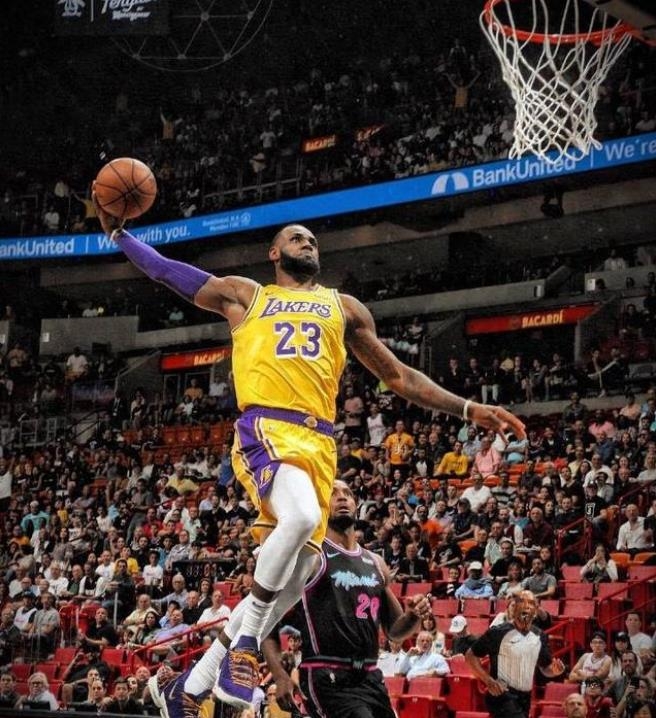 半场战报：尤文2-1卡利亚里，伊尔迪兹双响，弗拉霍维奇伤退（半场尤文2-1卡利亚里：伊尔迪兹梅开二度，弗拉霍维奇因伤离场）