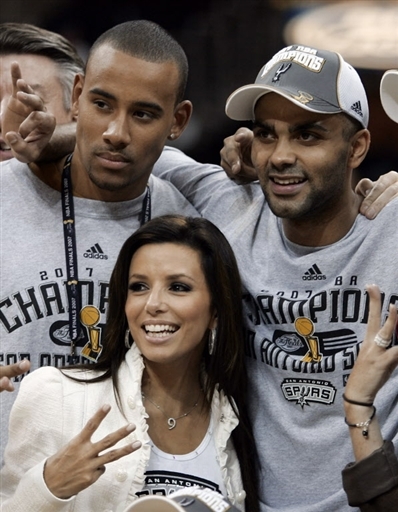 天克！利物浦最近3次客战国米全胜+皆零封蓝黑军团（利物浦成国米苦主：近3次客战全胜并零封蓝黑军团）