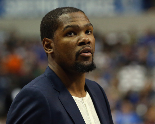 热议成都平广岛：联赛亚冠都蛮硬；租德尔加多需下载反诈app（成都战平广岛引热议：联赛亚冠硬仗不断，德尔加多租借需安装反诈APP）