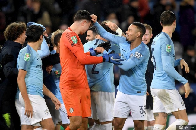 泪目，若塔遗孀被邀请到葡萄牙超级杯现场，全场球迷起立致意（葡萄牙超级杯邀若塔遗孀出席，全场球迷起立致敬，令人动容）